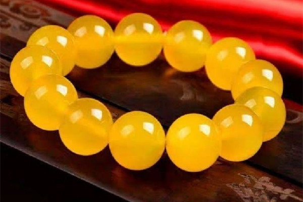 黃瑪瑙會(huì)越來(lái)越透嗎 黃瑪瑙怎么保養(yǎng)