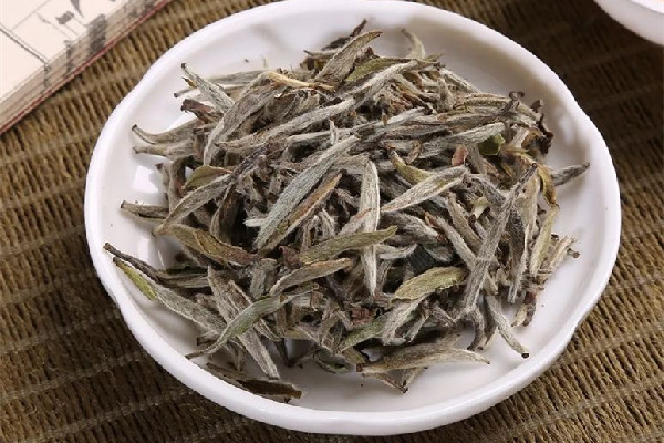 白毫銀針屬于什么茶 白毫銀針是發酵茶嗎