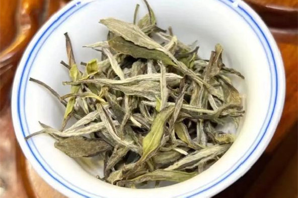 老白茶是發酵茶嗎 老白茶和普洱哪個好