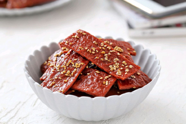 豬肉脯發霉了還能吃嗎 豬肉脯發霉是什么樣子