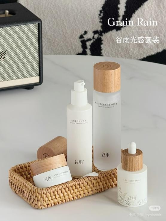 妝前用這對 CP，帶妝 8 小時不暗沉不斑駁！直男都夸皮膚會發(fā)光
